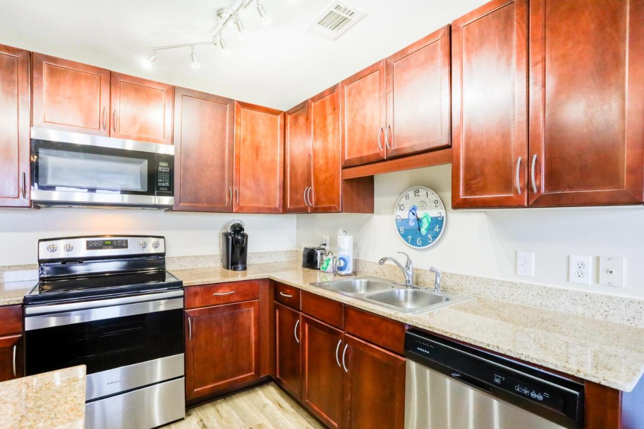 Apartment Laketown Wharf 1314